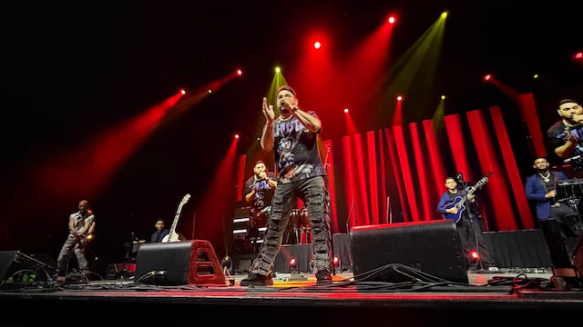 El Chaval de la Bachata conquista al público boricua en el Coca-Cola Music Hall