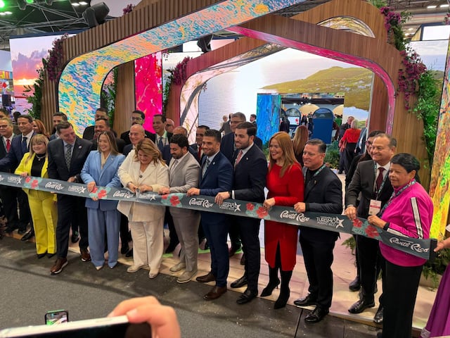 Puerto Rico inaugura en FITUR su exhibidor más grande con una experiencia que transporta a los paisajes boricuas