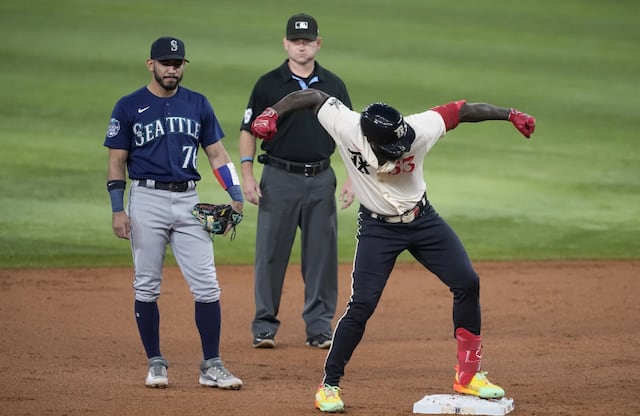 Los Texas Rangers, líderes del Oeste de la Liga Americana, reciben 7 entradas en blanco de Montgomery en la victoria por 2-0 sobre los Marineros