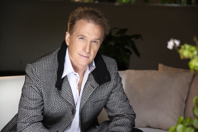 Emmanuel regresa a Puerto Rico con un concierto lleno de luz, recuerdos y emoción