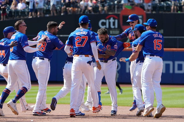 Venezolano Narváez pega su primer imparable del año en el triunfo de los Mets 4-3 sobre Gigantes
