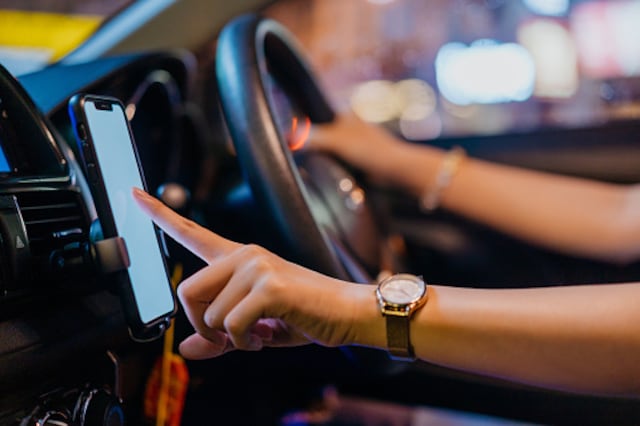 ¡Hasta televisores! Estos son los artículos que los boricuas olvidan cuando se montan en Uber