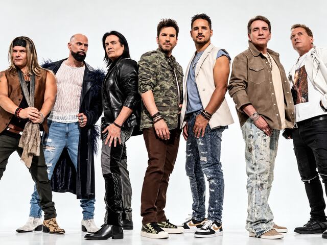 Menudo revive la nostalgia en Chicago con su gira de 50 aniversario