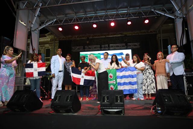 Ciudadanos en Mayagüez realizan oración por víctimas del Jet Set