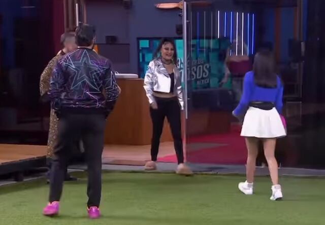 Critican reacción casi inexpresiva de “Barby” Juárez ante visita de su hija en “La casa de los famosos México”