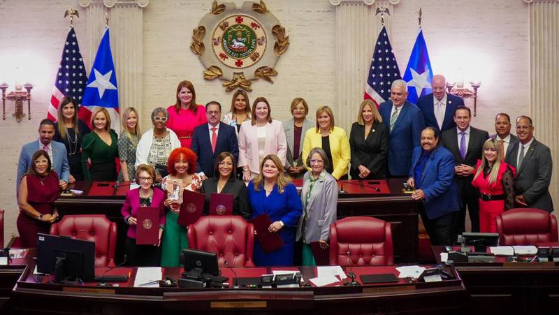 Senado de Puerto Rico reconoce a cinco mujeres en el Mes de la Mujer