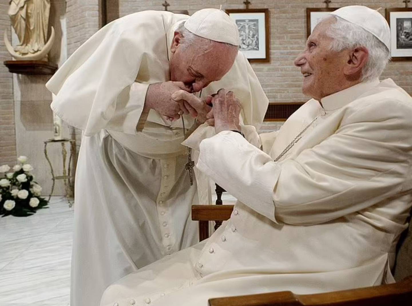 Papa Francisco junto al Papa emérito Benedicto XVI | Foto: Vatican News