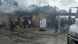 Explosión deja dos muertos en negocio de Arecibo 