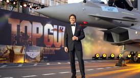 "Top Gun" y Tom Cruise vuelven a la zona de peligro