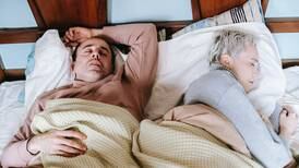 Adoptar una mejor posición para dormir es fundamental para la salud