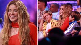 VIDEO: Hijos de Shakira se roban el ‘show’ en Premios Juventud bailando merengue
