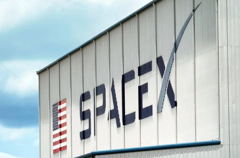 SpaceX fue acusada de violar la Ley de Inmigración y Nacionalidad.| Foto: AP