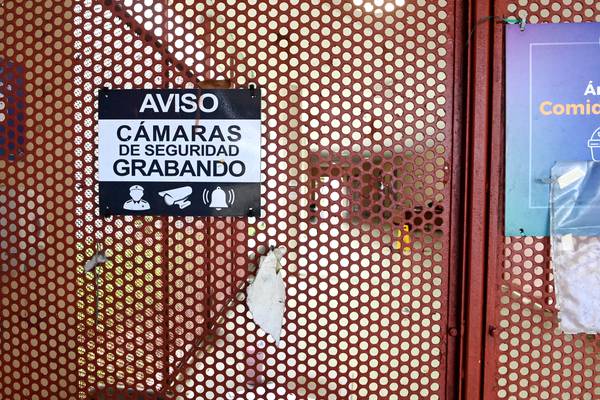 Ocupan arma de fuego a estudiante en escuela de San Juan