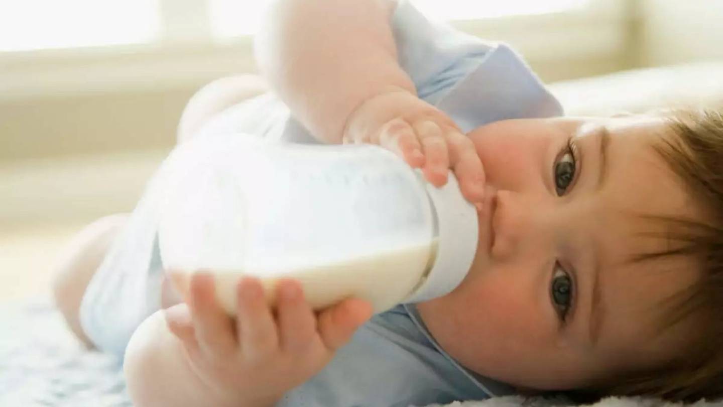 Se aconsejan otras alternativas en casos en los cuales los bebés no pueden alimentarse con la lactancia materna.
