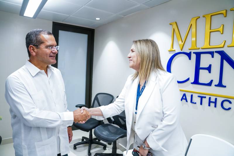 Gobernador participa de inauguración de Centro de Tecnología e Información de Salud de MED Centro en Ponce.