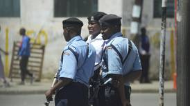 Gobierno de Kenia suspende despliegue de policías en Haití