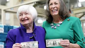Momento histórico; por primera vez los dólares tendrán la firma de 2 mujeres