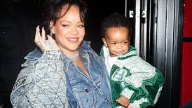 Revelan el nombre del bebé de Rihanna a casi un año de su nacimiento
