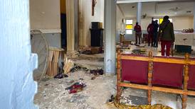 Ataque terrorista en iglesia deja al menos 50 muertos en Nigeria