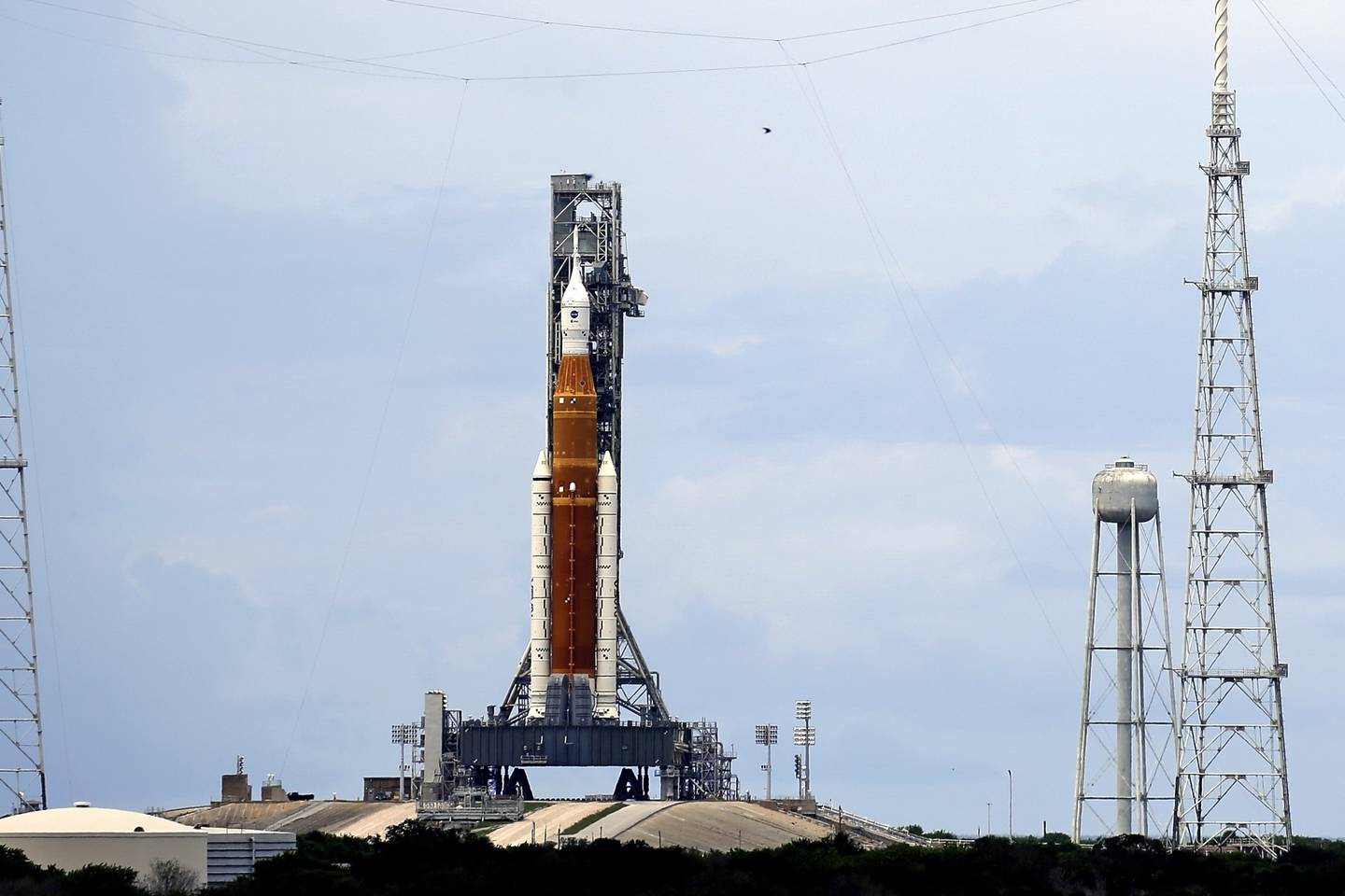 La NASA suspendió el lanzamiento del cohete