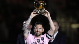 Messi celebra su octavo Balón de Oro antes de amistoso con Inter Miami