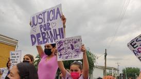 “No fue un accidente”, gritan decenas de mujeres que claman justicia para Debanhi, en motel Nueva Castilla 