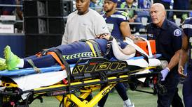 Cade Johnson sale del hospital tras sufrir conmoción en duelo de Seahawks