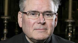 Apartan del sacerdocio a obispo belga que confesó haber abusado sexualmente de un sobrino
