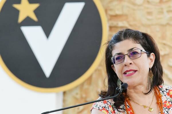 Mariana Nogales exige que se investigue otorgación de contratos de Vivienda a donantes del PNP