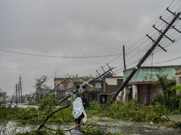 Cuba se queda sin luz tras el paso del huracán Ian