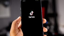 ¿Te encanta TikTok? Esta empresa te paga 100 dólares por cada hora que pases en la app
