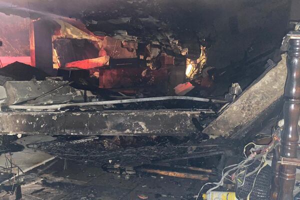 Escena desastrosa: Fuerte explosión cobra la vida de una mujer en Bayamón