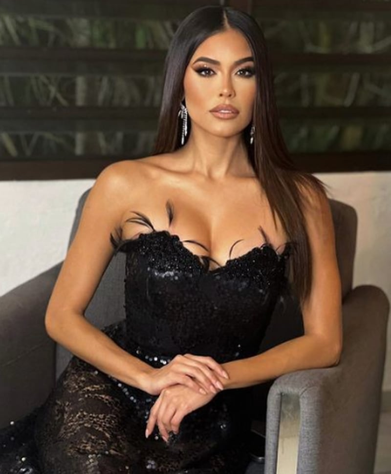 Ediris Joan Rivera compitió en Miss Universe Puerto Rico 2021, donde representó a Carolina.