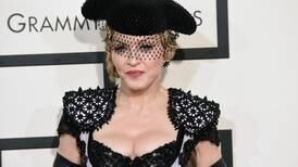 Madonna estuvo un mes con fiebre antes de quedar inconsciente