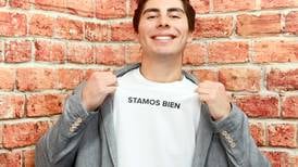 Lorenzo Figueroa, hijo de Chayanne, crea su propia identidad con línea de ropa ‘Stamos Bien’
