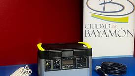 Bayamón entrega más baterías con recarga solar  