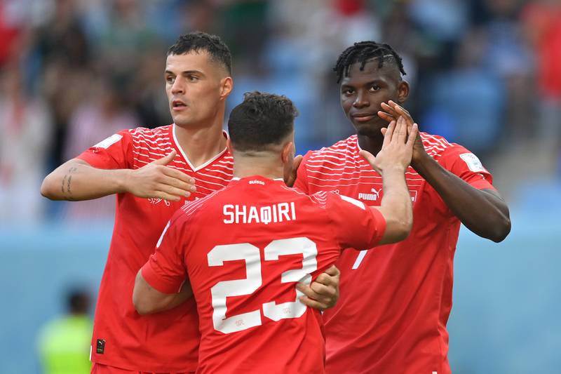 Suiza vence a Camerún