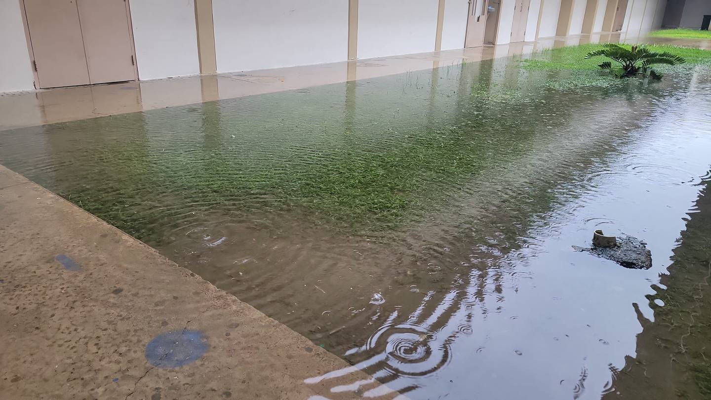 Escuela inundada