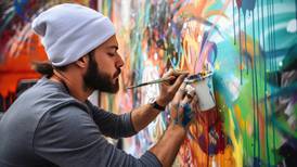 FirstBank abre convocatoria a muralistas del patio para pintar nuevo mural en sucursal de Calle Loíza