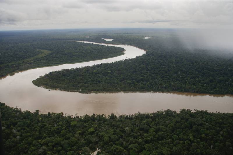 El río Itaquai atraviesa el territorio indígena del Valle de Javari, en Atalaia do Norte, estado de Amazonas, Brasil (AP).