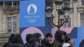París cancela acceso gratis de turistas a la apertura olímpica en el Sena