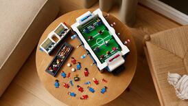 LEGO lanza su propio juego de futbolín a pocos días del Mundial Qatar 2022