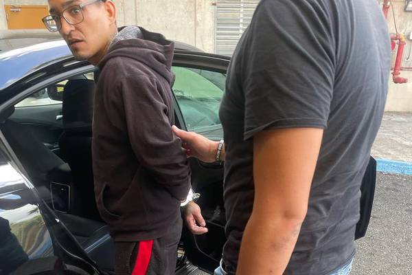 Arrestan a dos miembros de la ganga de “El Burro”, fugitivo desde 2017
