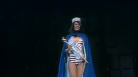 De Puerto Rico, la última Miss Mundo coronada en traje de baño y descalza