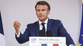 Presidente de Francia advierte que habrá corte total de gas natural ruso