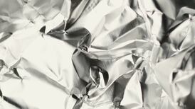 Conoce cómo el papel aluminio puede alargar la vida de tu ropa