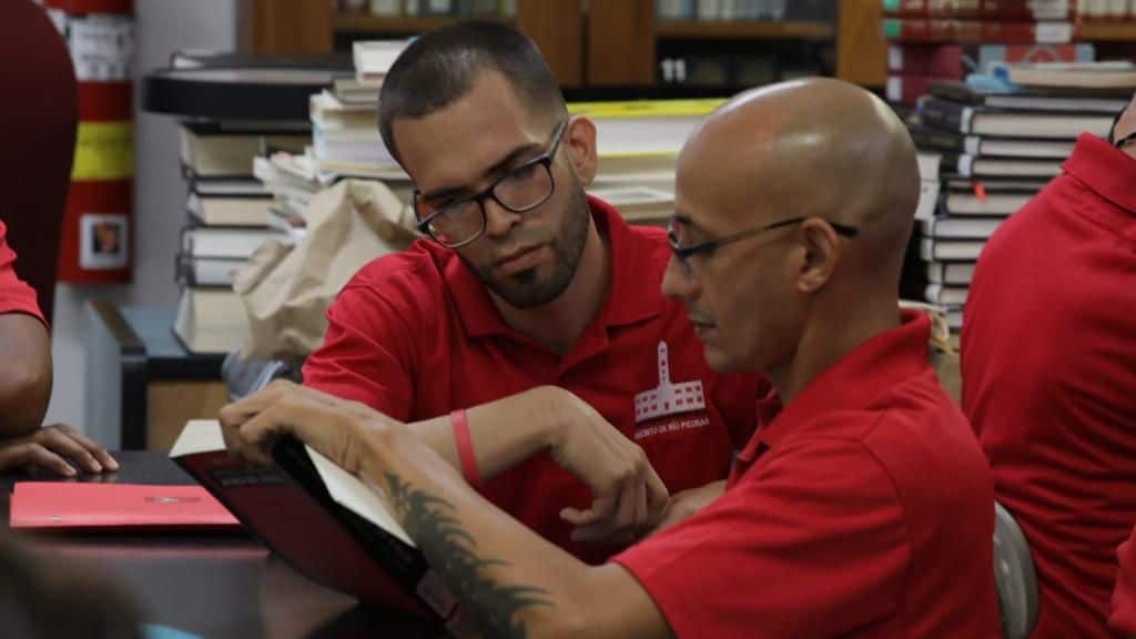 Confinados tomarán curso presencial en la UPRRP