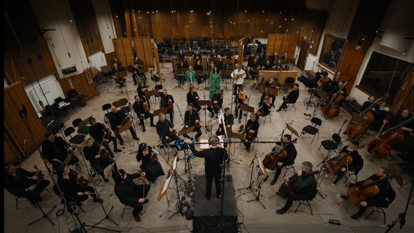 Quique Domenech y Sonido Tré junto a la Budapest Scoring Orchestra.