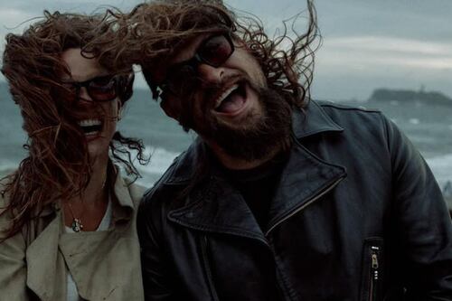 Jason Momoa confirmó su romance con la hija de Ricardo Arjona