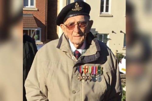Soldado de la Segunda Guerra Mundial vence el Covid-19 con 98 años